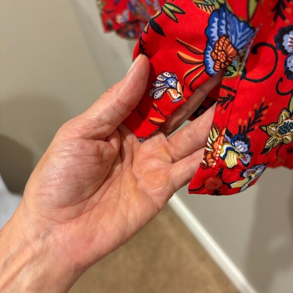 Chelsea & Theodore Womens Top XXL Red Floral Long Sleeve V Neck Blouse - Picture 2 of 6
